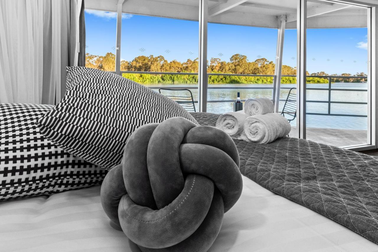 Murray River Queen Hotel Renmark Buitenkant foto