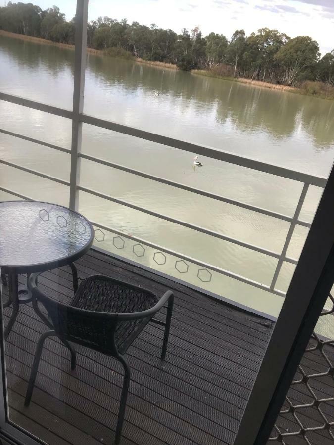 Murray River Queen Hotel Renmark Buitenkant foto